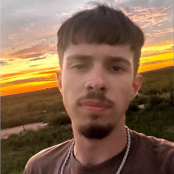 💖 Meet Your Posher 💖 - Picture 4 of 16